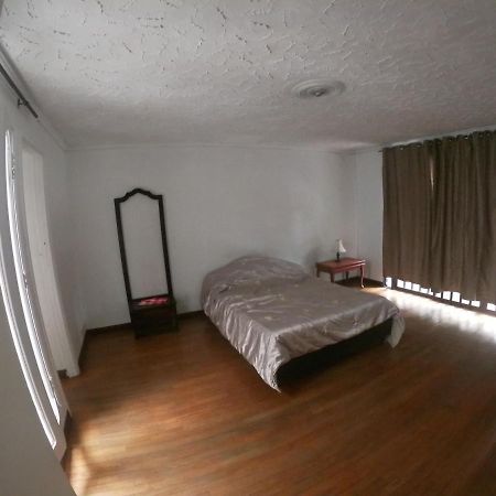 Le VI Hostal Medellín Dış mekan fotoğraf