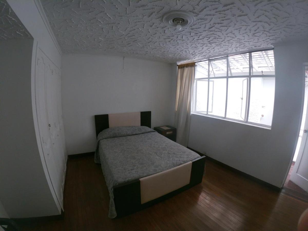 Le VI Hostal Medellín Dış mekan fotoğraf