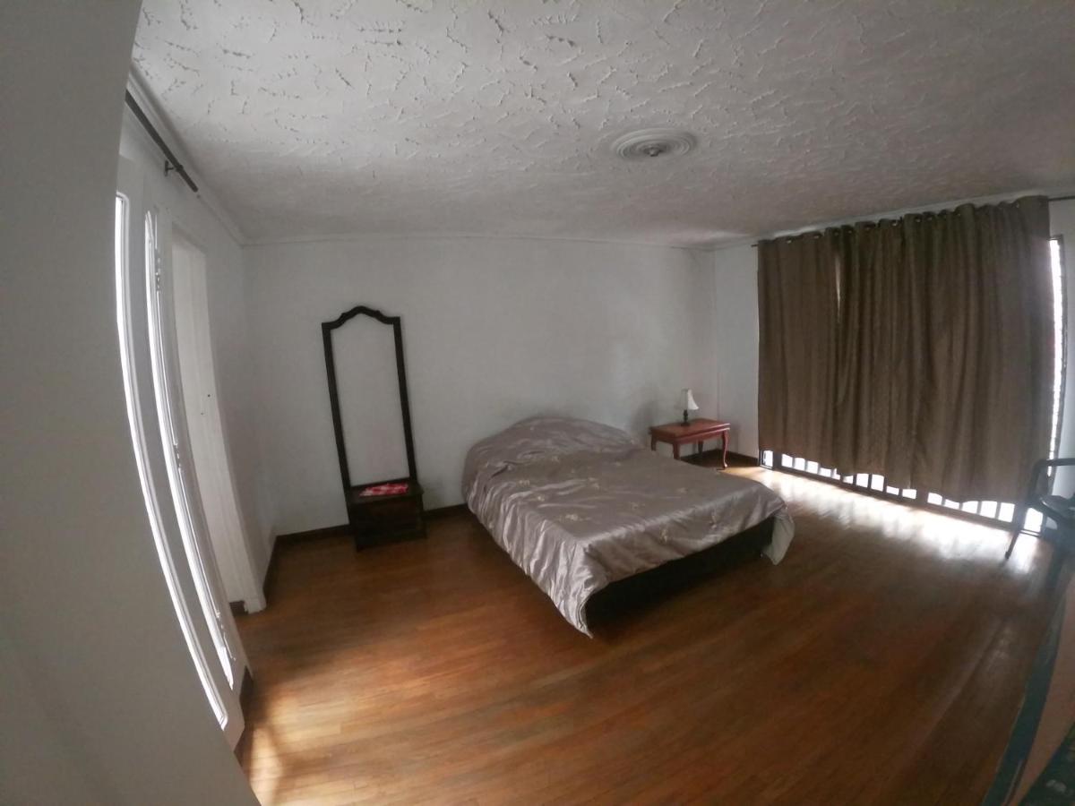 Le VI Hostal Medellín Dış mekan fotoğraf
