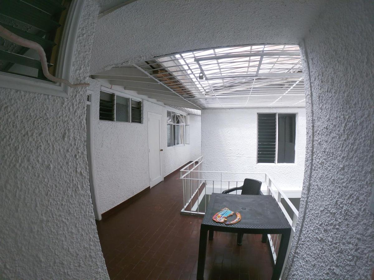Le VI Hostal Medellín Dış mekan fotoğraf
